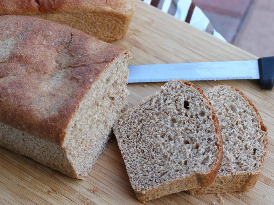 bread cuting board making sandwich slice knife