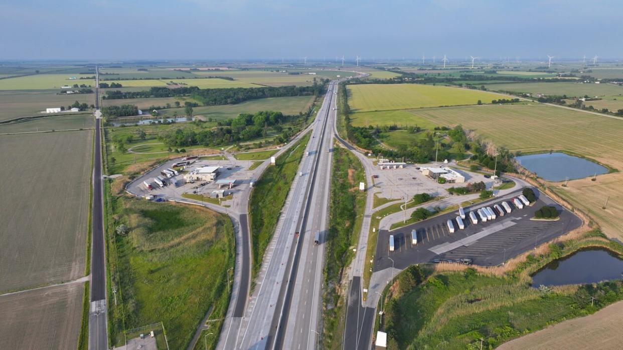 Highway 401 is shown in Tilbury, Ont., in a 2023 file photo. (Patrick Morrell/CBC - image credit)
