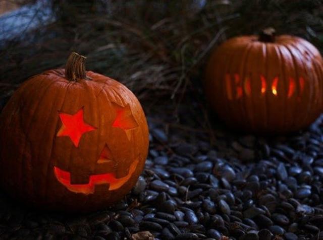 wonder woman logo stencil pumpkin