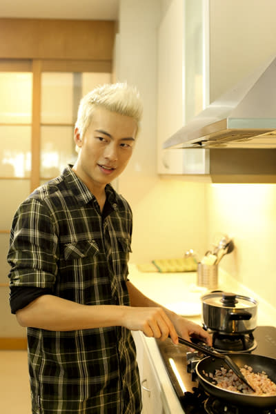 Meet the Hot Guys Who Cook