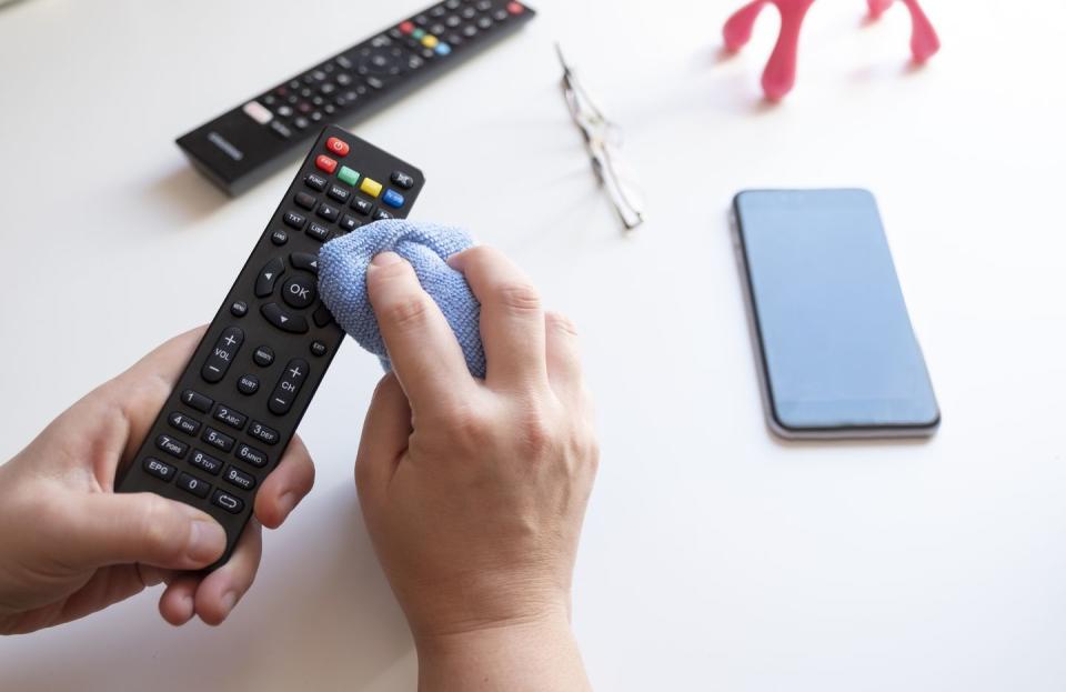 how to clean a tv remote