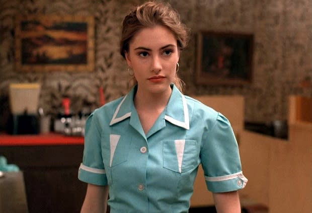 Twin Peaks Shelly