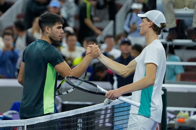 Carlos Alcaraz vs. Jannik Sinner, uno de los tres mejores cruces que el tenis actual puede ofrecer, tendrá lugar en una semifinal del Masters 1000 de Indian Wells.