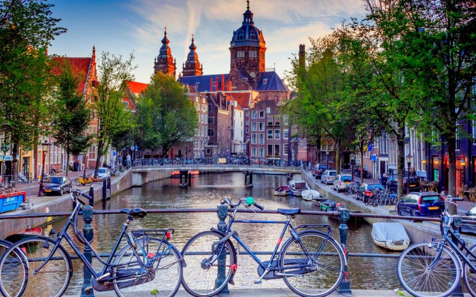 Amsterdam relies heavily on tourist income - MOMENT RF