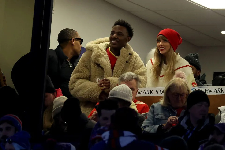 taylor swift at the buffalo bills game