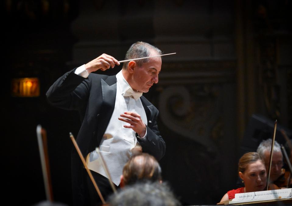 The Columbus Symphony, led by Rossen Milanov, will play the suite from Stravinsky's "The Firebird" and other works at two concerts this weekend at the Ohio Theatre.