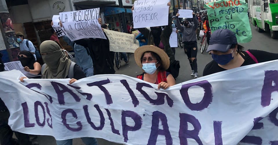 Marchan por fallas que provocaron colapso en el Metro