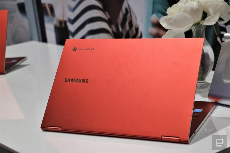 Samsung Galaxy Chromebook hands-on at CES 2020