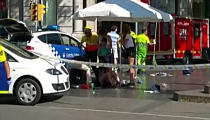 <p>GRA171. BARCELONA, 17/08/2017.- Imagen de televisión del lugar donde una furgoneta ha atropellado esta tarde a varias personas que paseaban por las Ramblas de Barcelona. EFE/EFE-TV </p>