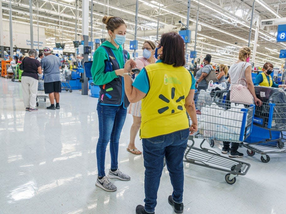 walmart workers employees store associates