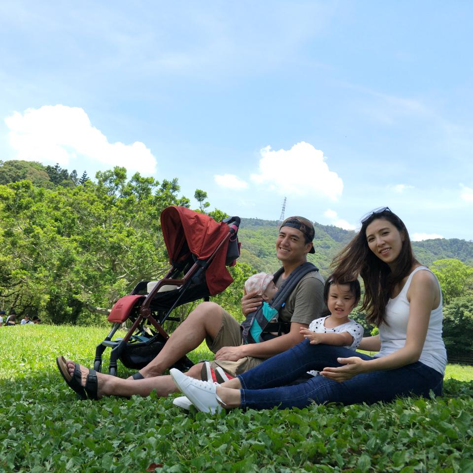 ▲阿布過去為了工作跑到處旅遊，現在則常常帶著女兒們去戶外玩。