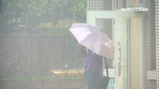 颱風外圍環流帶來大雨。（圖／資料照）