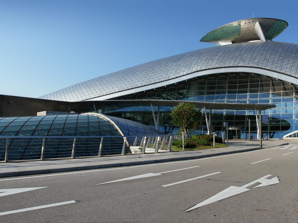 Seoul Incheon International Airport exterior.