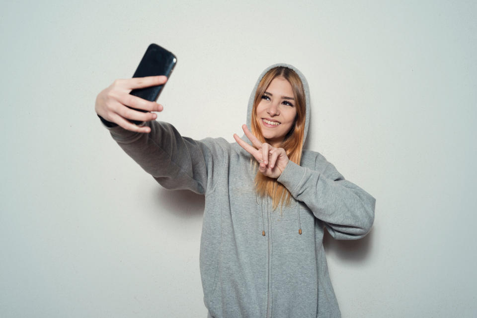 Nach dem Selfie kommt die Bildbearbeitung – und verfälscht die Realität. (Bild. Getty Images)