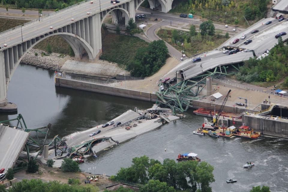 an aerial view shows the collapsed i 35w