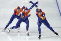 Speed Skating - Pyeongchang 2018 Winter Olympics - Men's Team Pursuit competition finals - Gangneung Oval - Gangneung, South Korea - February 21, 2018 - Patrick Roest, Sven Kramer and Jan Blokhuijsen of the Netherlands compete. REUTERS/Damir Sagolj