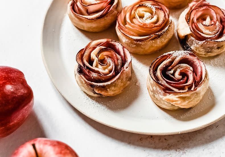 Marjo, les bons tutos : comment faire des roses de pomme feuilletées ?