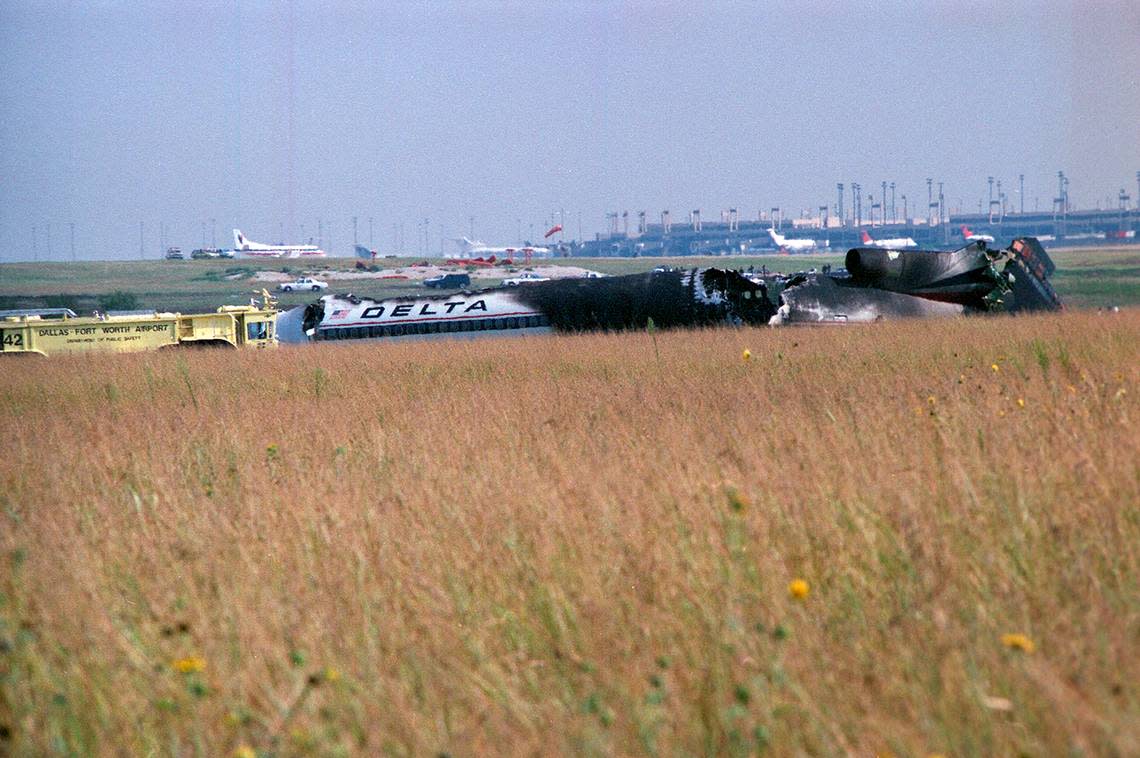 Aug. 31, 1988: The wreckage of Delta Flight 1141 on the day the Boeing 727 crashed during takeoff at Dallas-Fort Worth International Airport.