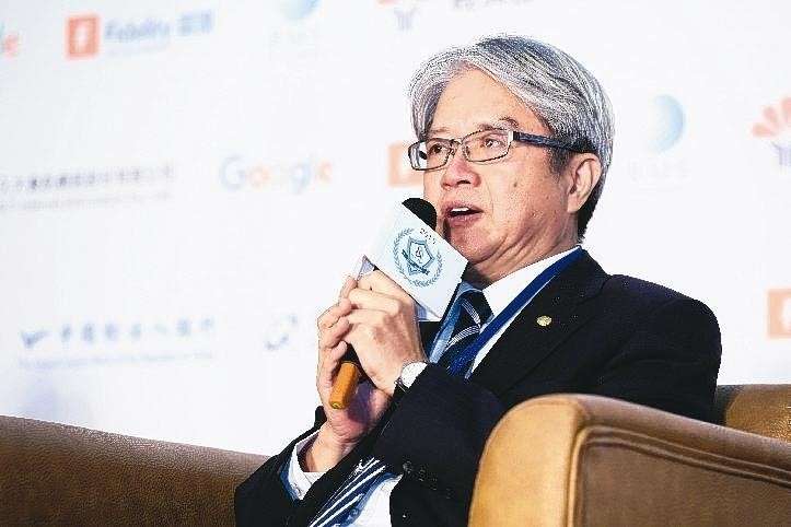 中國輸出入銀行理事主席林水永，呼籲民眾用「聽音樂」來傳遞對社會的愛。（圖／擷取自網路）