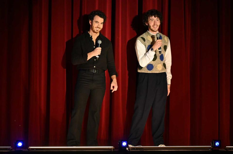 Kevin and Franklin Jonas on 'Claim To Fame.'