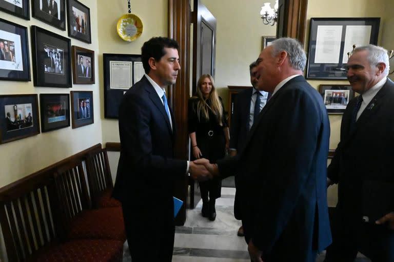 El ministro Wado de Pedro durante la visita que hizo con gobernadores a Estados Unidos