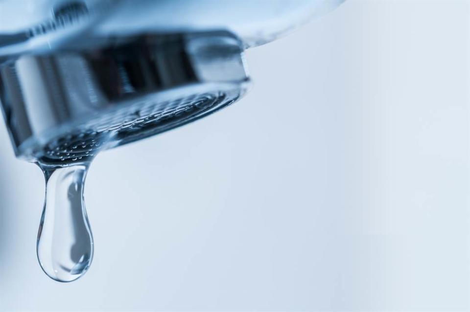 水情持續告急！邁入4月中旬，中南部縣市缺水情況仍未得到緩解，各縣市節水力道再往上增加。(示意圖/Shutterstock)