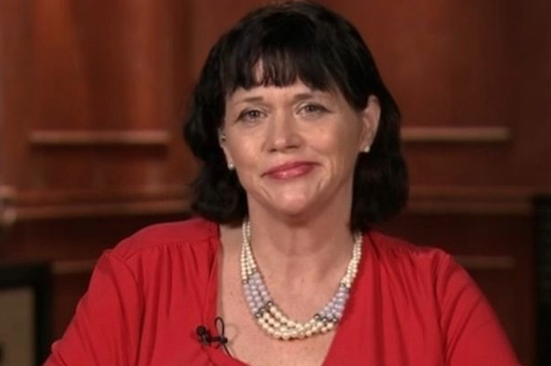 Samantha Markle has taken aim at how the royal family, including her half-sister Meghan Markle, have treated her father, Thomas Markle. Photo: Loose Women/ITV