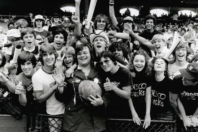 Mike Veeck's story of family and baseball the subject of new doc