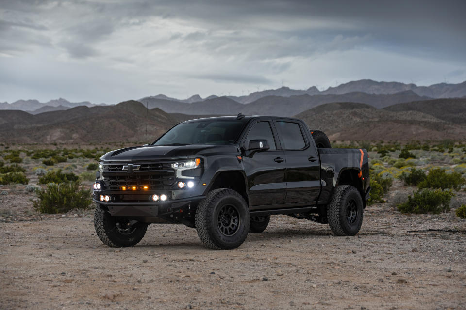 Fox Factory Unveils Its AllNew 2024 Chevrolet Silverado Fox Factory