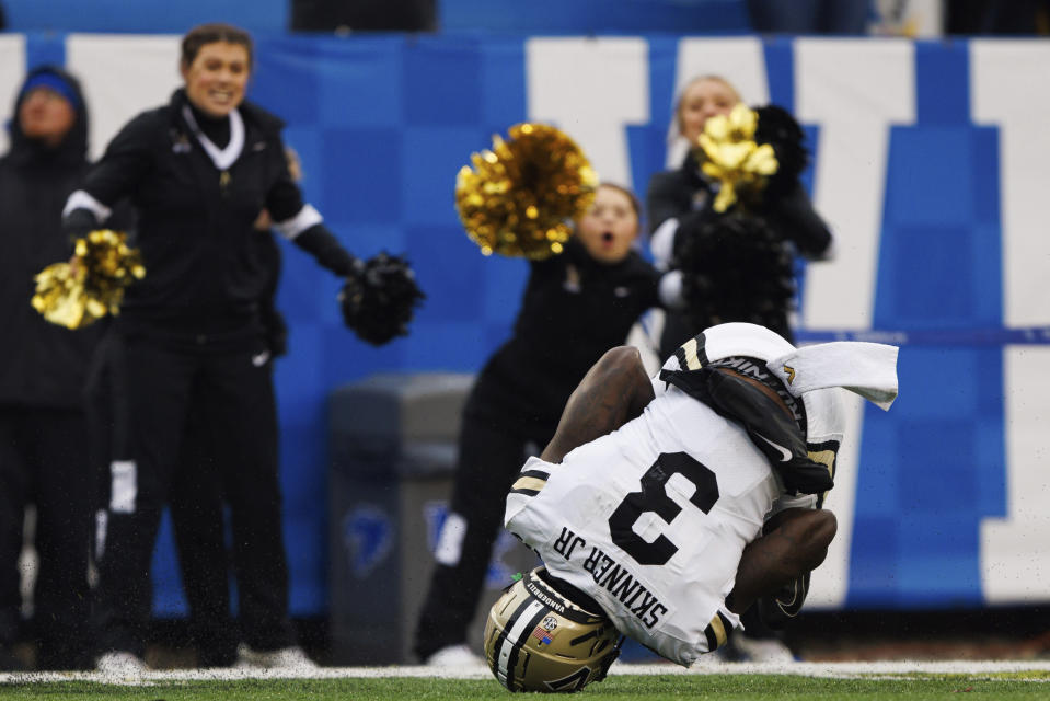 Vanderbilt wide receiver Quincy Skinner Jr. (3) catches a pass near the end zone late in the fourth quarter during the second half of an NCAA college football game against Kentucky in Lexington, Ky., Saturday, Nov. 12, 2022. (AP Photo/Michael Clubb)