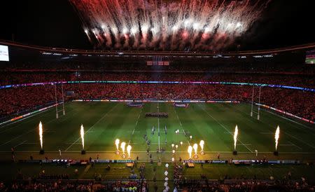 The players make their entrance before the match Rugby Union - England v Fiji - at the IRB Rugby World Cup 2015 Pool A - Twickenham Stadium, London. Reuters / Stefan Wermuth Livepic