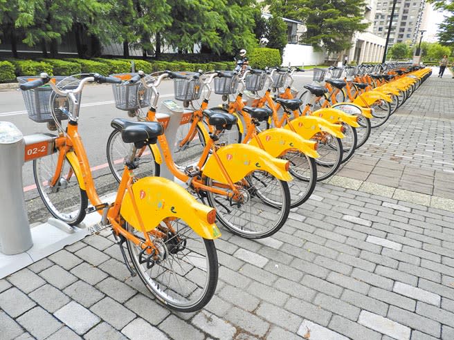 交通局計畫升級自行車系統為iBike2.0，全市增設1000站租賃站，原有iBike1.0場站將全面升級。（陳世宗攝）