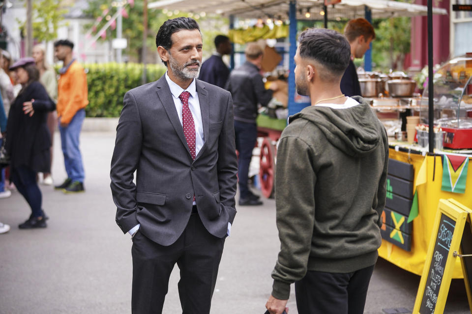 EastEnders,13-10-2022,6573,Nish Panesar (NAVIN CHOWDHRY);Vinny Panesar (SHIV JALOTA),****EMBARGOED TILL TUESDAY 4TH OCTOBER 2022***, BBC, Jack Barnes/Kieron McCarron