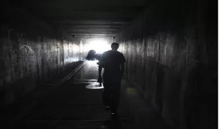 Las organizaciones que trabajan con la gente sin techo de Las Vegas calculan que viven hasta 1.500 personas en los túneles subterráneos de la ciudad
