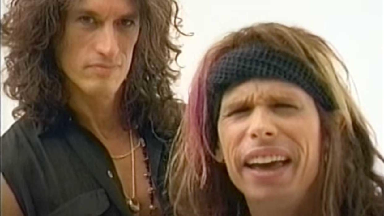  Steven Tyler and Joe Perry in the gap advert 