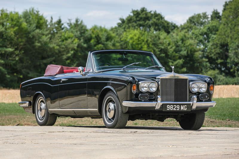 Un coche Rolls-Royce Corniche Convertible de 1973, que fue propiedad de Maurice Gibb, miembro de los Bee Gees,