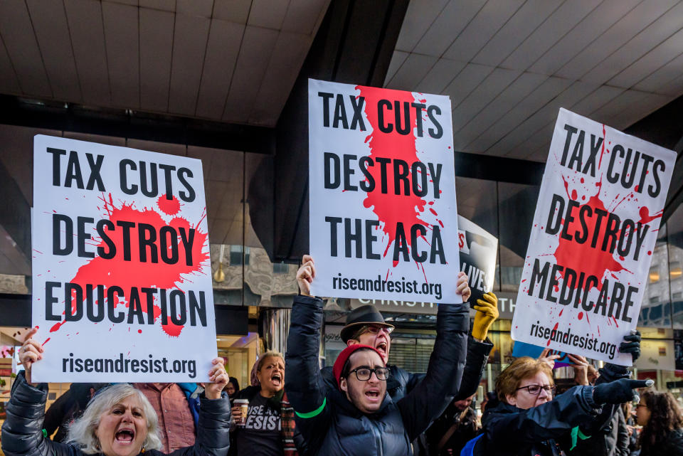 <p>Hundreds of New Yorkers gathered outside Cipriani at 42nd Street in Midtown Manhattan on Dec. 2, 2017 to protest Trump’s $1,000 dollars a plate brunch, a fundraiser hosted by the Republican National Convention for his 2020 re-election campaign. (Photo: Erik McGregor/Pacific Press/LightRocket via Getty Images) </p>