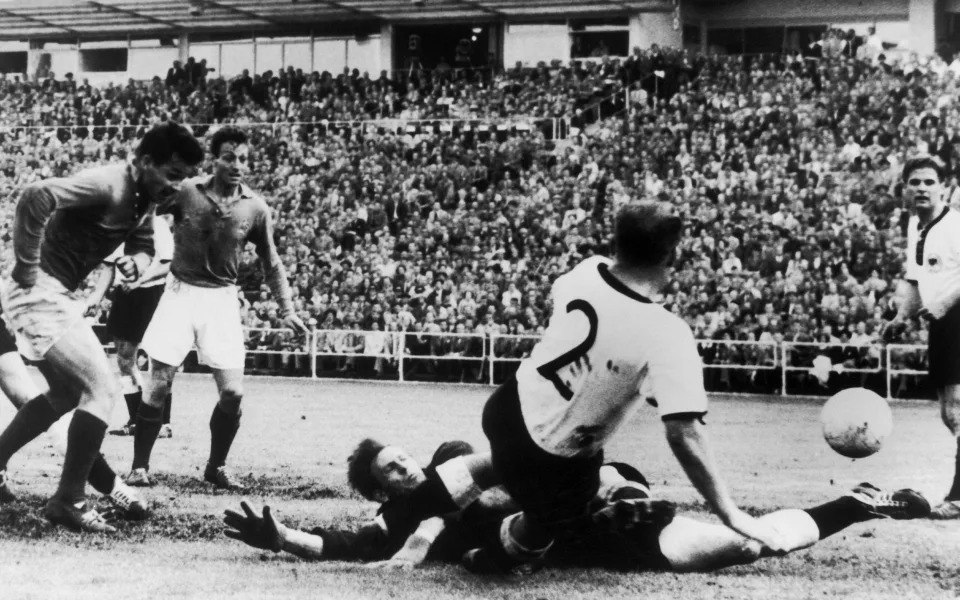 Fontaine scores the second of his four goals against West Germany in 1958 - Keystone-France/Gamma-Keystone via Getty Image