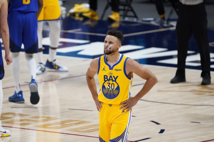 Golden State Warriors guard Stephen Curry (30) in the second half of a game late Thursday, Jan. 14, 2021, in Denver