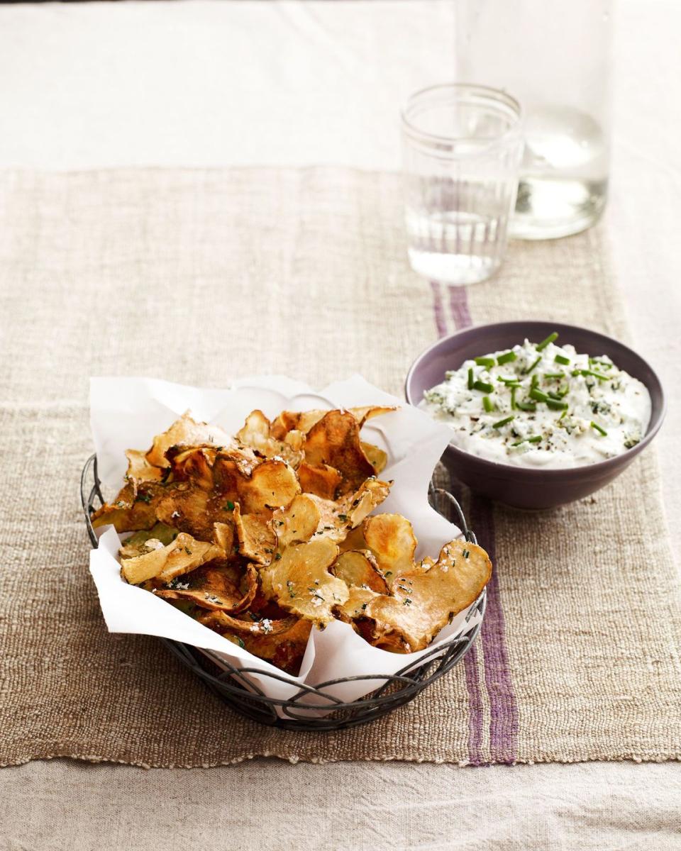 sunchoke chips with warm blue cheese dip