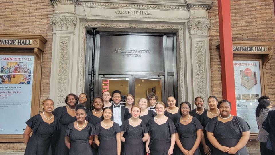 Eighteen Booker T. Washington high school students gave the performance of a lifetime April 16 at Carnegie Hall in New York City.