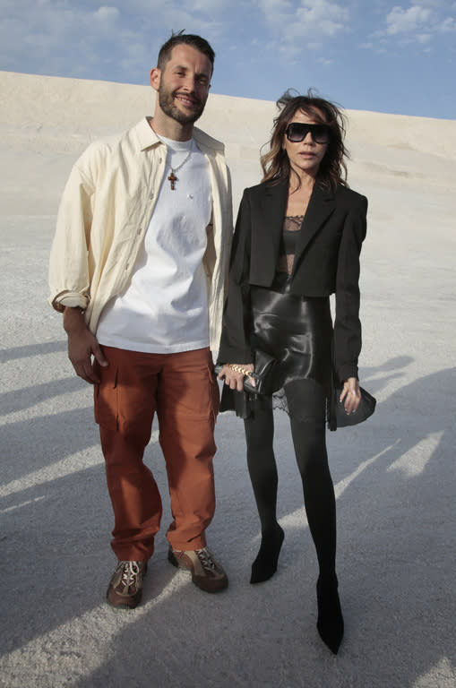 Simon Porte Jacquemus et Victoria Beckham