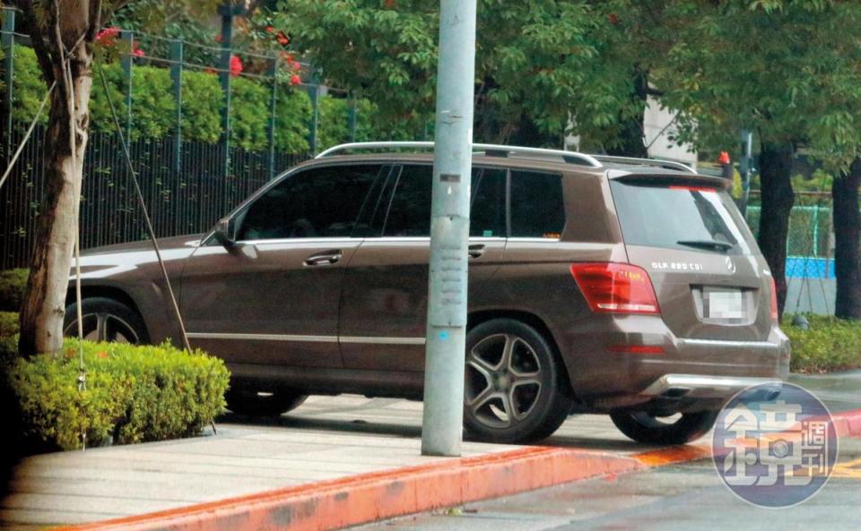 11/22 14：39，趙元同熟稔的開車進林家車庫，他曾多次進出林以婕家，而且都是直接開進林家車庫。