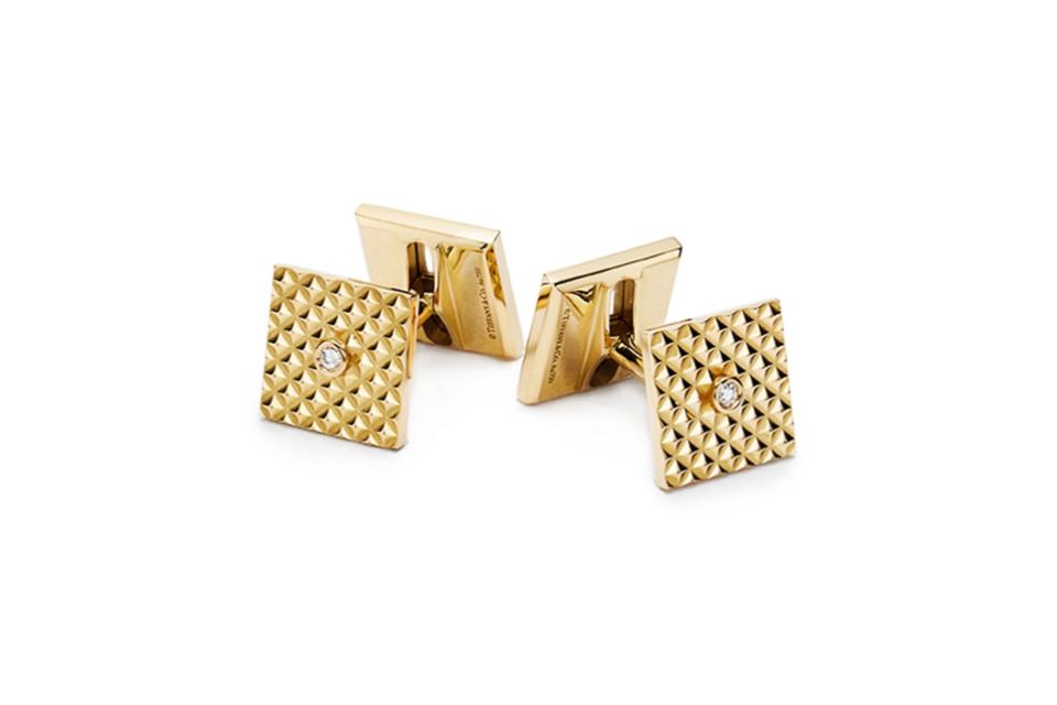 Diamond point cuff links