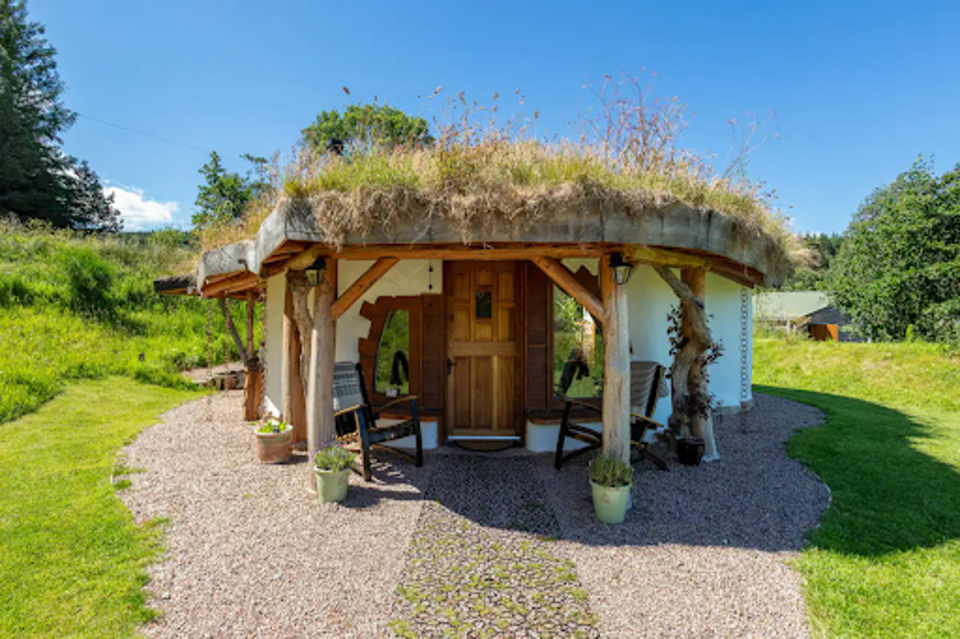 Sanctuary Under the Stars, Moray (Airbnb)