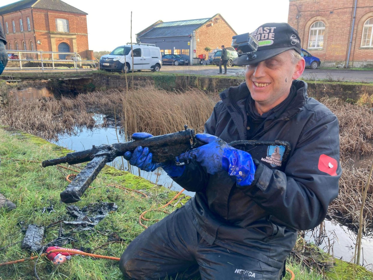 Nigel Lamford with one of the six 'Sten' Mk.II submachine guns. (SWNS)