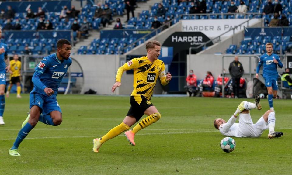 Marco Reus scores the winner for Dortmund at Hoffenheim.