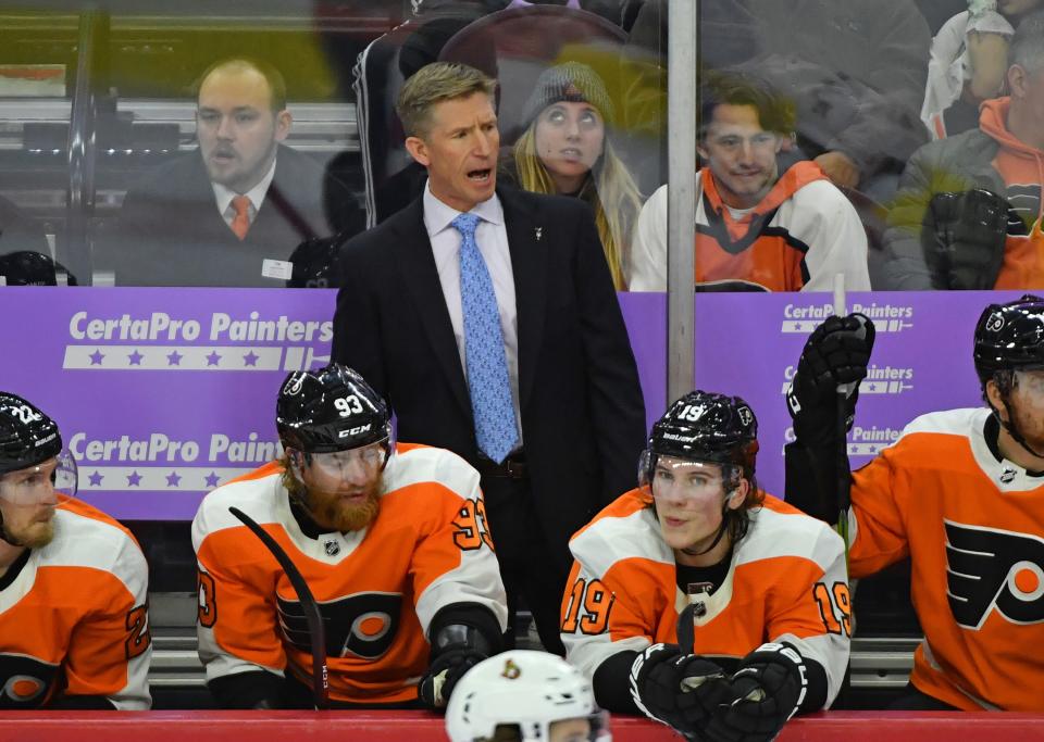 Dave Hakstol coached the Flyers from 2015-19.