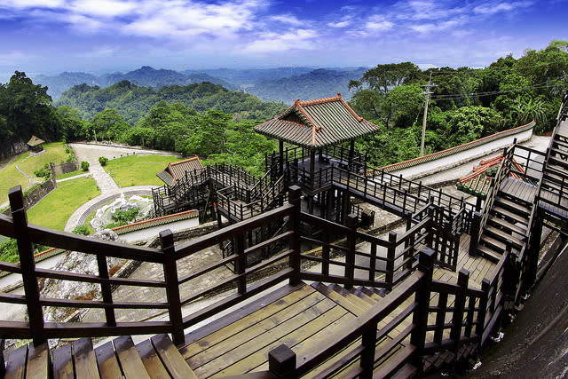 台灣南部相對溫暖，冬天時去泡溫泉、走步道非常適合。   圖：台南觀旅局／提供