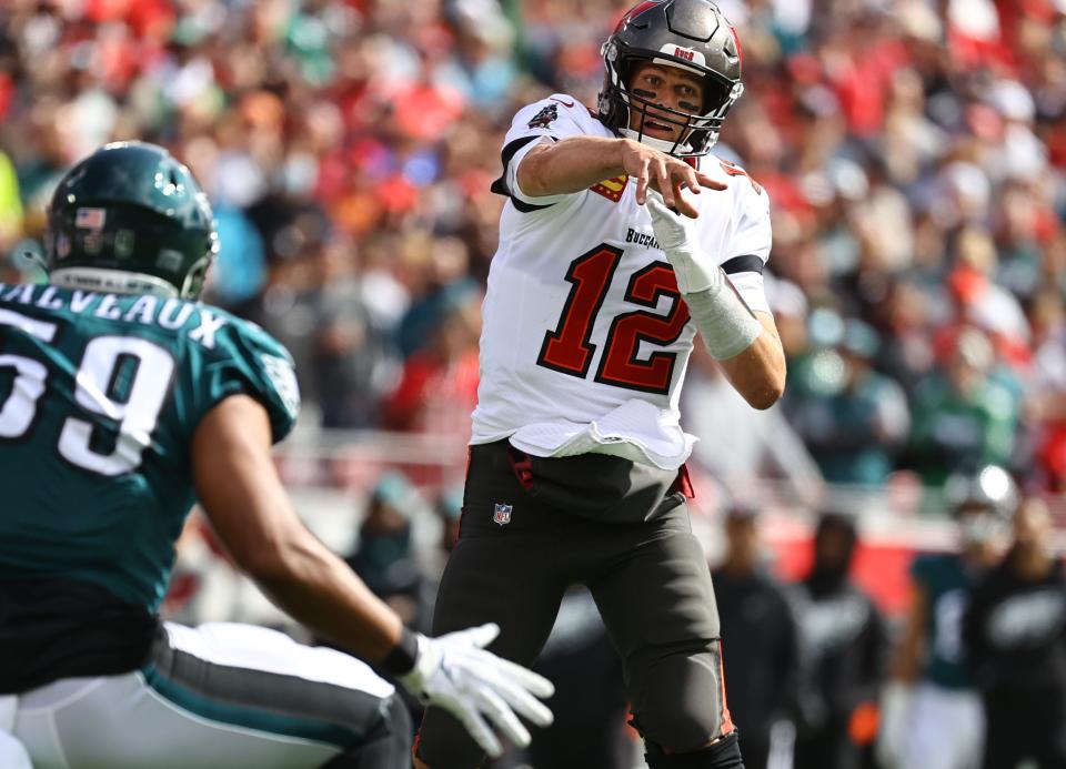 Buccaneers quarterback Tom Brady passes against the Eagles on Sunday in Tampa.